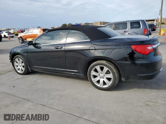 2011 Chrysler 200 Touring z VIN 1C3BC2EG6BN620492, wystawiony jako Copart lot #46485555 z przebiegiem 63 345 mil mil oraz Szkoda całkowita • Salvage title. Historia ofert i sprzedaży dostępna na DreamBid. Obrazek 2.