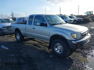 2000 Toyota Tacoma with VIN 5TEWN72N4YZ708230, listed as a IAAI auction lot 41626807 with 216,237 mi miles and . Bid and sale history available at DreamBid. Image 1.