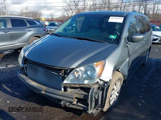 2008 Honda Odyssey EX-L with VIN 5FNRL38708B401000, listed as a IAAI auction lot 41149690 with 111,398 mi miles. Bid and sale history available at carsss.com. Image 6.