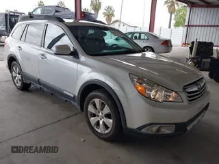 2011 Subaru Outback 2.5i Limited Pwr Moon with VIN 4S4BRBKC1B3390024, listed as a IAAI auction lot 42137012 with 202,554 mi miles. Bid and sale history available at carsss.com. Image 1.