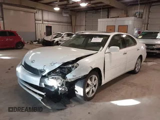 2005 Lexus ES 330 with VIN JTHBA30G955076779, listed as a IAAI auction lot 41622673 with 209,363 mi miles. Bid and sale history available at carsss.com. Image 2.