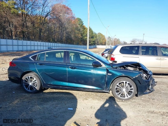2018 Buick Regal Sportback Essence with VIN W04GP6SX7J1121153, listed as a IAAI auction lot 40979617 with NaN miles. Bid and sale history available at carsss.com. Image 13.
