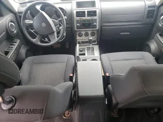 2011 Dodge Nitro Heat z VIN 1D4PU4GK9BW529192, wystawiony jako Copart lot #58587275 z przebiegiem 101 538 mil mil oraz Szkoda całkowita • Salvage title. Historia ofert i sprzedaży dostępna na DreamBid. Obrazek 8.
