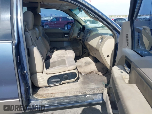 2004 Ford F-150 XL with VIN 1FTPX12594NC17970, listed as a IAAI auction lot 42072133 with 287,991 mi miles. Bid and sale history available at carsss.com. Image 5.