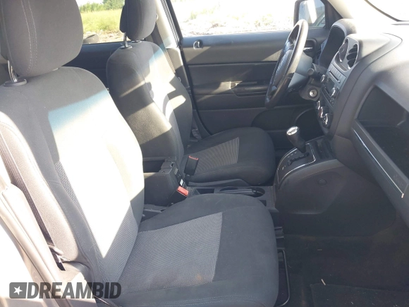 2014 Jeep Patriot Latitude with VIN 1C4NJPFB3ED905756, listed as a IAAI auction lot 42317351 with 137,874 mi miles and . Bid and sale history available at DreamBid. Image 5.