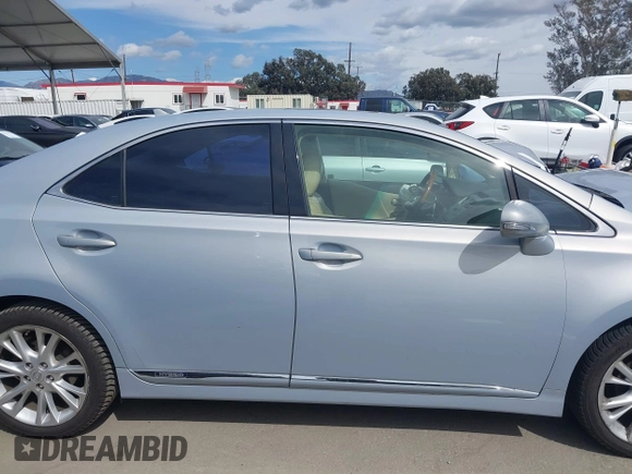 2010 Lexus HS 250h with VIN JTHBB1BA6A2013077, listed as a IAAI auction lot 41932312 with 431,799 mi miles and . Bid and sale history available at DreamBid. Image 13.