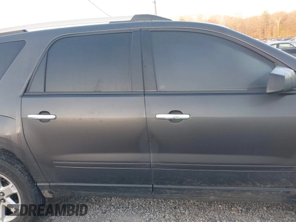 2014 GMC Acadia SLE with VIN 1GKKRPKD3EJ224571, listed as a IAAI auction lot 41748560 with 186,850 mi miles. Bid and sale history available at carsss.com. Image 13.
