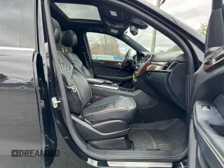2014 Mercedes-Benz M 550 with VIN 4JGDA7DB5EA423124, listed as a Copart auction lot 53713385 with 215,650 mi miles and Clean Title. Bid and sale history available at carsss.com. Image 5.