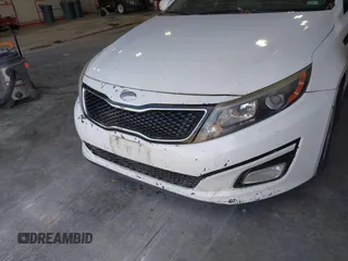 2015 Kia Optima LX z VIN KNAGM4A79F5528215, wystawiony jako IAAI lot #42317163 z przebiegiem 215 395 mil mil oraz . Historia ofert i sprzedaży dostępna na DreamBid. Obrazek 6.