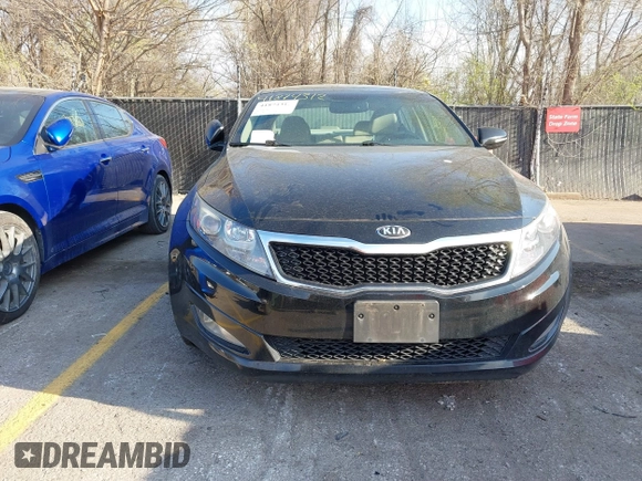 2013 Kia Optima EX z VIN 5XXGN4A77DG097074, wystawiony jako IAAI lot #41874312 z przebiegiem 81 591 mil mil oraz . Historia ofert i sprzedaży dostępna na DreamBid. Obrazek 6.