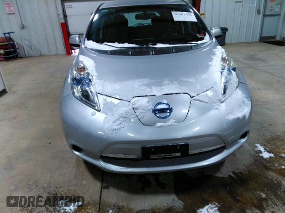 2013 Nissan LEAF SL with VIN 1N4AZ0CP5DC423640, listed as a IAAI auction lot 41582492 with 106,269 mi miles. Bid and sale history available at carsss.com. Image 6.