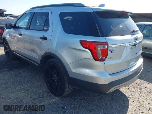 2016 Ford Explorer XLT with VIN 1FM5K7D81GGC82882, listed as a IAAI auction lot 42038327 with 132,846 mi miles and . Bid and sale history available at DreamBid. Image 3.