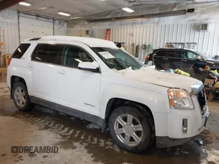 2014 GMC Terrain SLE with VIN 2GKFLWEK0E6181621, listed as a IAAI auction lot 41585557 with 175,100 mi miles. Bid and sale history available at carsss.com. Image 1.