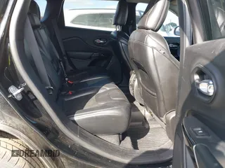 2019 Jeep Cherokee Latitude Plus with VIN 1C4PJLLBXKD482661, listed as a IAAI auction lot 42005980 with 145,742 mi miles and . Bid and sale history available at DreamBid. Image 8.