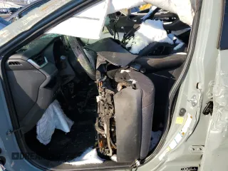 2019 Toyota RAV4 XLE with VIN JTMP1RFV5KD017214, listed as a Copart auction lot 88239775 with Not Provided miles and Salvage Title. Bid and sale history available at DreamBid. Image 7.