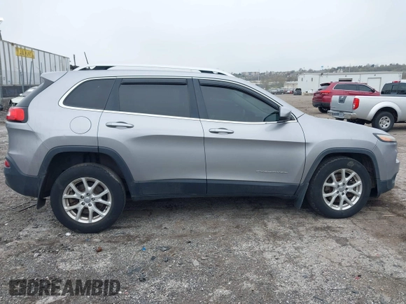 2016 Jeep Cherokee Latitude with VIN 1C4PJMCB4GW183037, listed as a IAAI auction lot 42003716 with 138,843 mi miles and . Bid and sale history available at DreamBid. Image 12.