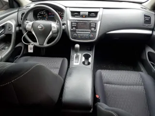 2017 Nissan Altima SL с VIN 1N4AL3AP2HC472497, выставлен на аукционе Copart как лот 56767675 с пробегом 95 865 миль миль и Списание • Salvage title. История ставок и продаж доступна на DreamBid. Изображение 8.