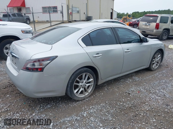 2014 Nissan Maxima SV with VIN 1N4AA5AP2EC435169, listed as a IAAI auction lot 42308457 with 177,601 mi miles and . Bid and sale history available at DreamBid. Image 4.