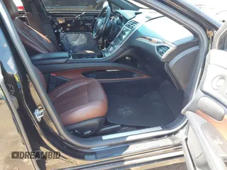2017 Lincoln MKZ Reserve z VIN 3LN6L5E97HR650179, wystawiony jako IAAI lot #42366592 z przebiegiem 98 224 mil mil oraz . Historia ofert i sprzedaży dostępna na DreamBid. Obrazek 5.