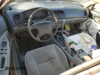 1996 Honda Accord LX with VIN 1HGCD5636TA278854, listed as a Copart auction lot 88117305 with 218,132 mi miles and Salvage Title. Bid and sale history available at DreamBid. Image 8.