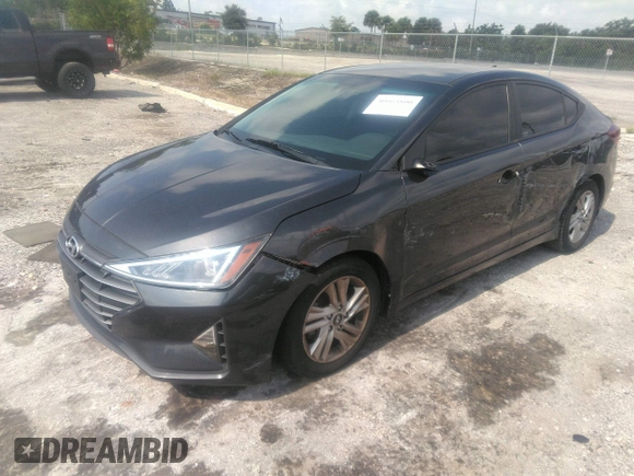 2020 Hyundai Elantra Value Edition z VIN 5NPD84LF0LH553563, wystawiony jako IAAI lot #40065800 z przebiegiem 126 466 mil mil oraz . Historia ofert i sprzedaży dostępna na DreamBid. Obrazek 2.