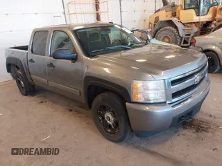 2007 Chevrolet Silverado 1500 LS with VIN 2GCEK13C571501993, listed as a IAAI auction lot 41984825 with 1 mi miles. Bid and sale history available at carsss.com. Image 1.