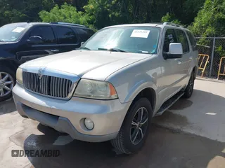2004 Lincoln Aviator Luxury z VIN 5LMEU88H94ZJ34163, wystawiony jako IAAI lot #42333257 z przebiegiem 117 604 mil mil oraz . Historia ofert i sprzedaży dostępna na DreamBid. Obrazek 2.