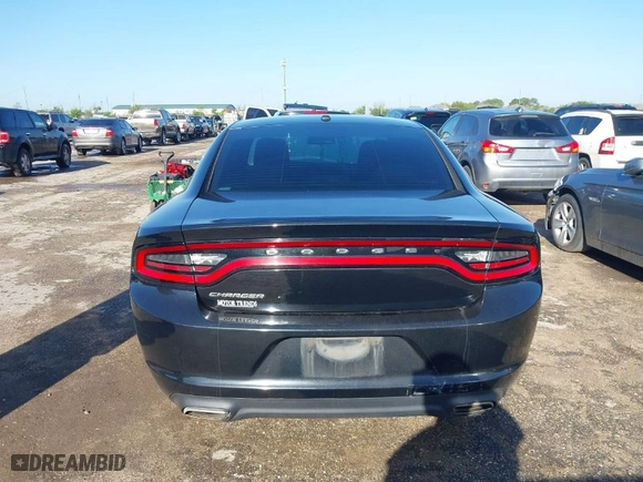 2015 Dodge Charger SE with VIN 2C3CDXBG4FH770859, listed as a IAAI auction lot 41841130 with 162,173 mi miles. Bid and sale history available at carsss.com. Image 16.