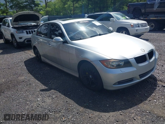 2008 BMW 3 Series 328xi with VIN WBAVC73528KP37985, listed as a IAAI auction lot 42679403 with 138,046 mi miles and . Bid and sale history available at DreamBid. Image 1.