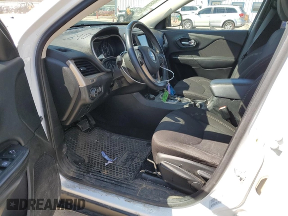 2015 Jeep Cherokee Latitude with VIN 1C4PJMCB3FW668400, listed as a Copart auction lot 48825454 with 111,284 mi miles and Non Repairable. Bid and sale history available at carsss.com. Image 7.