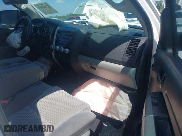 2012 Toyota Tundra z VIN 5TFUW5F10CX265543, wystawiony jako IAAI lot #42162418 z przebiegiem 219 270 mil mil oraz . Historia ofert i sprzedaży dostępna na DreamBid. Obrazek 5.