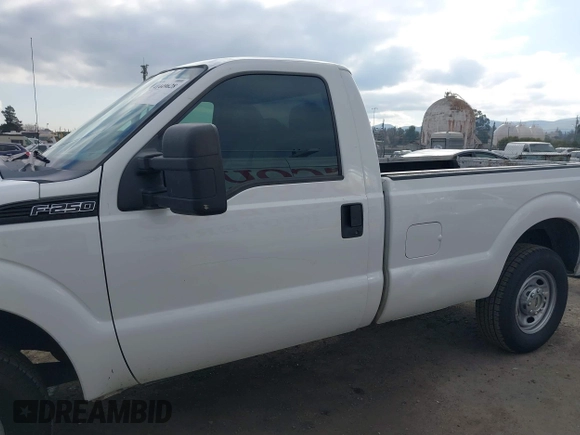 2015 Ford Super Duty F-250 SRW XL with VIN 1FTBF2A68FEC88285, listed as a IAAI auction lot 41449628 with 109,242 mi miles. Bid and sale history available at carsss.com. Image 15.