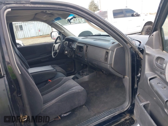2004 Dodge Dakota SLT with VIN 1D7HG42N94S618531, listed as a IAAI auction lot 41741467 with 202,422 mi miles. Bid and sale history available at carsss.com. Image 5.