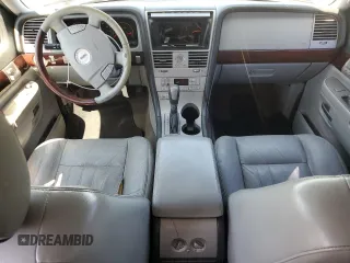 2004 Lincoln Aviator Luxury z VIN 5LMEU68HX4ZJ07915, wystawiony jako Copart lot #56378455 z przebiegiem 192 655 mil mil oraz Szkoda całkowita • Salvage title. Historia ofert i sprzedaży dostępna na DreamBid. Obrazek 8.