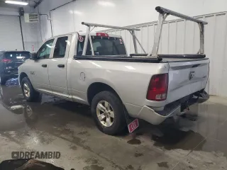 2018 Ram 1500 Express z VIN 1C6RR7FGXJS215702, wystawiony jako Copart lot #51058425 z przebiegiem 183 199 mil mil oraz Szkoda całkowita • Salvage title. Historia ofert i sprzedaży dostępna na DreamBid. Obrazek 2.