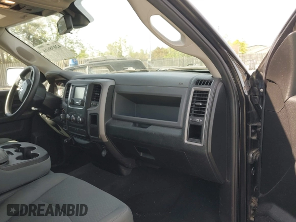 2016 Ram 1500 Express z VIN 1C6RR7FT4GS192486, wystawiony jako IAAI lot #42038616 z przebiegiem 162 825 mil mil oraz . Historia ofert i sprzedaży dostępna na DreamBid. Obrazek 5.