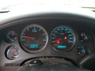 2008 GMC Sierra 1500 Work Truck z VIN 2GTEK133481143139, wystawiony jako Copart lot #60735835 z przebiegiem 198 049 mil mil oraz Czysty tytuł • Clean title. Historia ofert i sprzedaży dostępna na DreamBid. Obrazek 9.