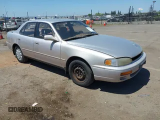 1995 Toyota Camry LE z VIN 4T1SK12E6SU500589, wystawiony jako IAAI lot #42226742 z przebiegiem 235 662 mil mil oraz . Historia ofert i sprzedaży dostępna na DreamBid. Obrazek 1.