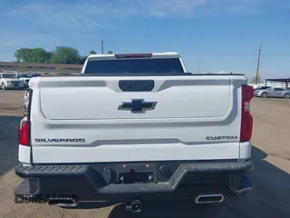 2021 Chevrolet Silverado 1500 Custom Trail Boss with VIN 3GCPYCEF1MG439764, listed as a IAAI auction lot 41868327 with 30,981 mi miles and . Bid and sale history available at DreamBid. Image 16.