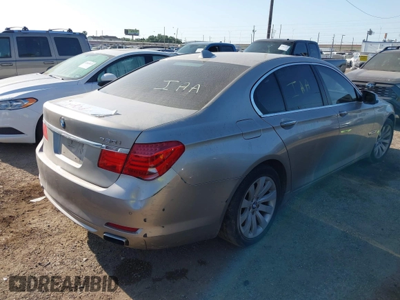 2009 BMW 7 Series 750i с VIN WBAKA83599CY35258, выставлен на аукционе IAAI как лот 42003363 с пробегом Не указан миль и . История ставок и продаж доступна на DreamBid. Изображение 4.