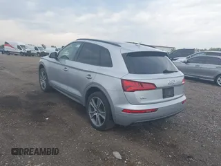 2019 Audi Q5 Premium Plus z VIN WA1BNAFY4K2073225, wystawiony jako IAAI lot #42458236 z przebiegiem 104 706 mil mil oraz . Historia ofert i sprzedaży dostępna na DreamBid. Obrazek 3.