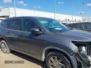 2016 Honda Pilot EX with VIN 5FNYF5H35GB051034, listed as a IAAI auction lot 40572529 with 116,859 mi miles. Bid and sale history available at carsss.com. Image 14.