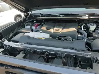 2025 Toyota Tundra SR5 с VIN 5TFWA5DB6SX315203, выставлен на аукционе Copart как лот 71175045 с пробегом 2 376 миль миль и Списание • Salvage title. История ставок и продаж доступна на DreamBid. Изображение 13.