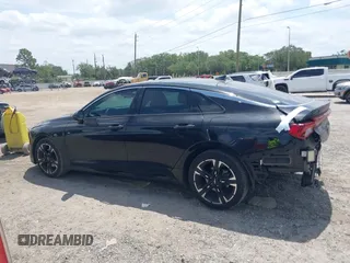 2022 Kia K5 GT-Line z VIN 5XXG64J29NG164454, wystawiony jako IAAI lot #42102282 z przebiegiem 43 367 mil mil oraz . Historia ofert i sprzedaży dostępna na DreamBid. Obrazek 15.