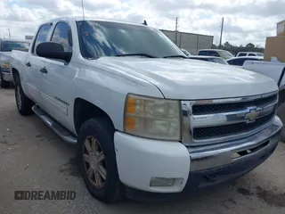 2009 Chevrolet Silverado 1500 LT with VIN 3GCEC23J49G131129, listed as a IAAI auction lot 41778537 with 209,262 mi miles. Bid and sale history available at carsss.com. Image 1.