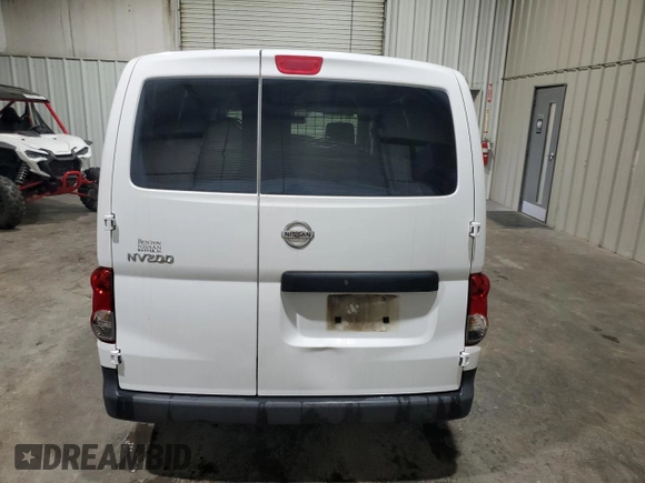 2017 Nissan NV200 S z VIN 3N6CM0KN1HK700458, wystawiony jako Copart lot #56231255 z przebiegiem 199 622 mil mil oraz Czysty tytuł • Clean title. Historia ofert i sprzedaży dostępna na DreamBid. Obrazek 6.