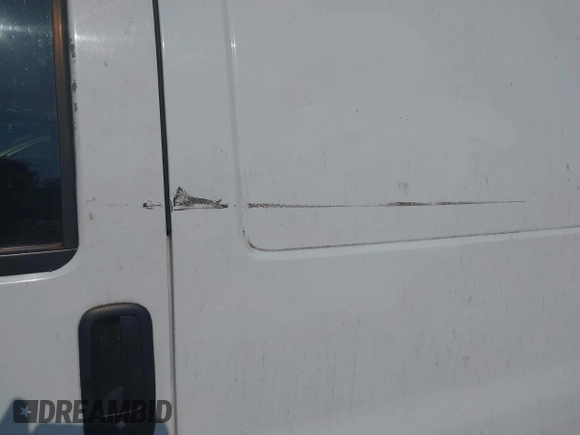 2005 Chevrolet Express Cargo with VIN 1GCFG15X251132972, listed as a IAAI auction lot 42661000 with 286,090 mi miles and . Bid and sale history available at DreamBid. Image 6.