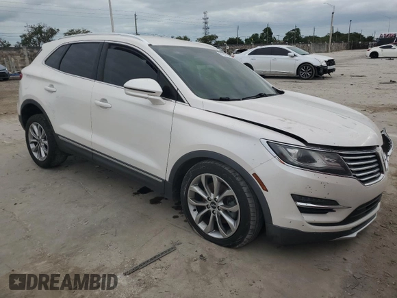 2018 Lincoln MKC Select with VIN 5LMCJ2C96JUL13900, listed as a Copart auction lot 81242704 with 52,571 mi miles and Non Repairable. Bid and sale history available at DreamBid. Image 4.