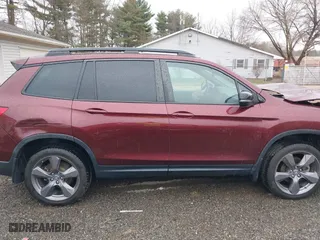 2019 Honda Passport Touring with VIN 5FNYF8H99KB005625, listed as a IAAI auction lot 41905030 with 64,998 mi miles. Bid and sale history available at carsss.com. Image 14.
