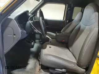 2001 Ford Ranger XL Fleet z VIN 1FTZR15E71PB60926, wystawiony jako Copart lot #56004275 z przebiegiem 175 461 mil mil oraz Szkoda całkowita • Salvage title. Historia ofert i sprzedaży dostępna na DreamBid. Obrazek 7.